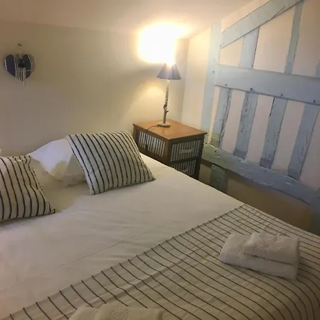 Apartment Le Bonheur Est Dans Le Pre